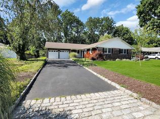 79 Woodland Rd, Miller Place, NY 11764