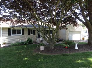 1 Glen Rd, Danbury, CT 06811