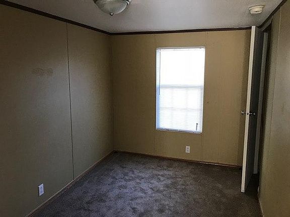 4th image of 239 Stardust Cir