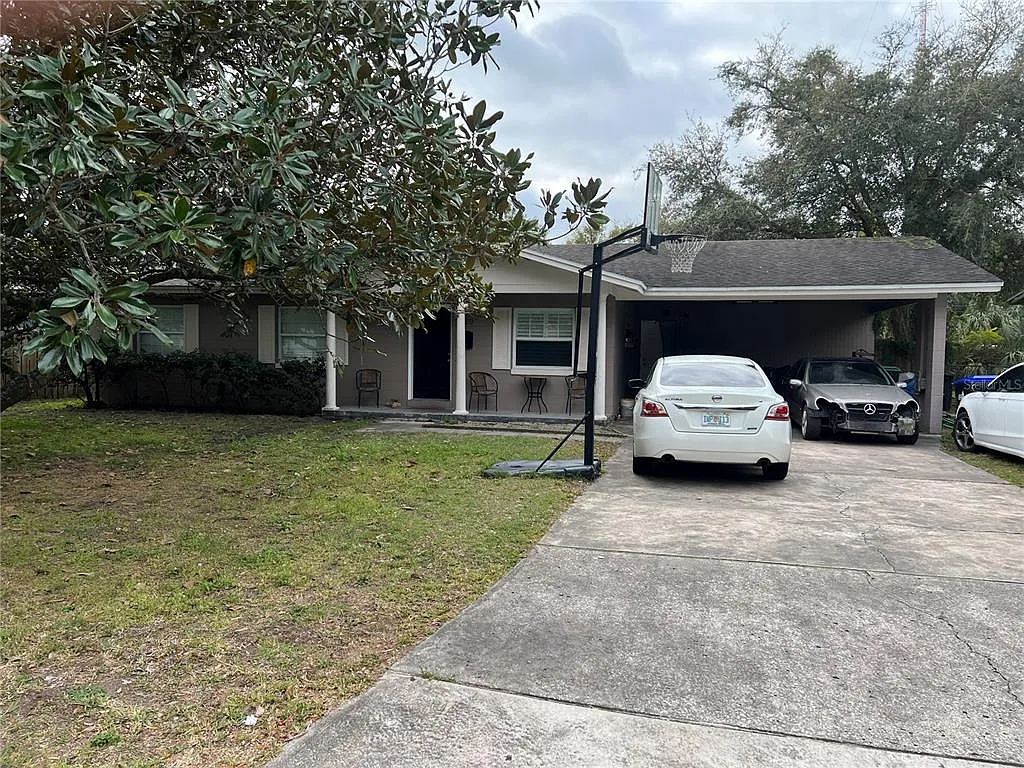 3 bed, 2.0 bath, 1422 sqft, $2,350 — Photo 1