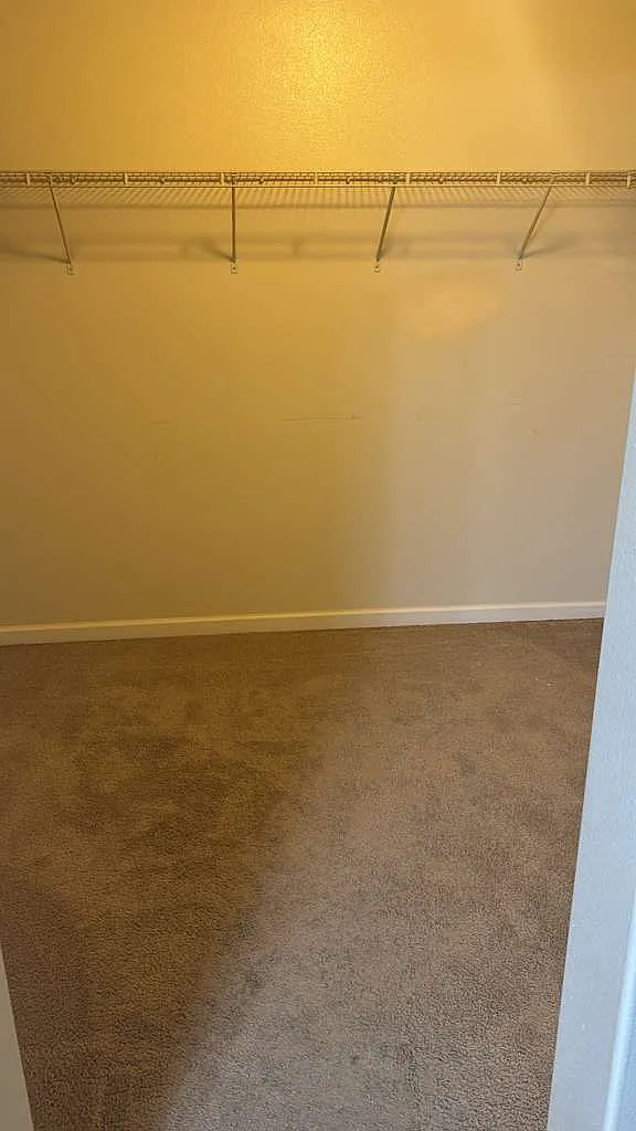 3 bed, 2.5 bath, 1906 sqft, $3,200 — Photo 4