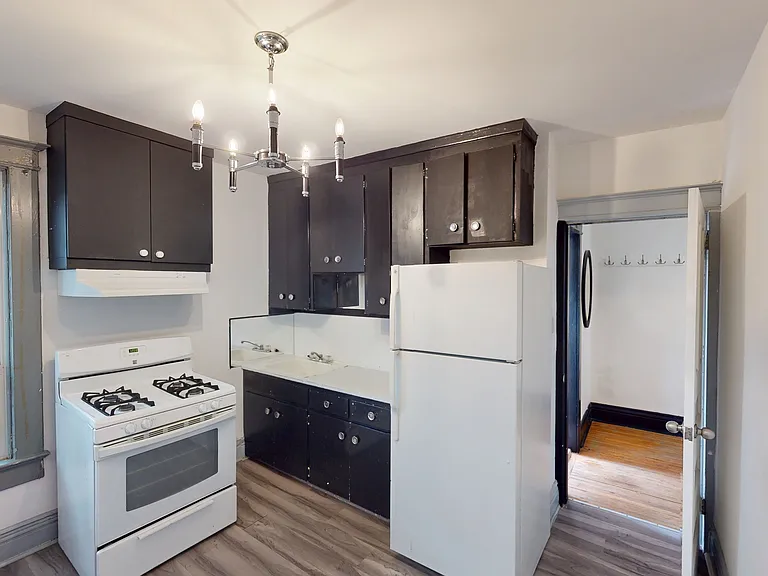 53 Hepbourne St #2 — Photo 4