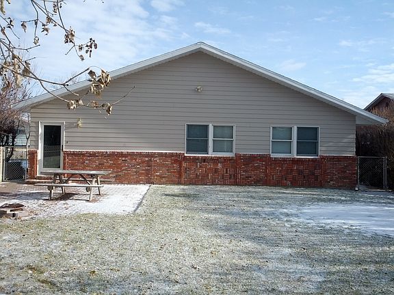 4th image of 963 Teton Ave