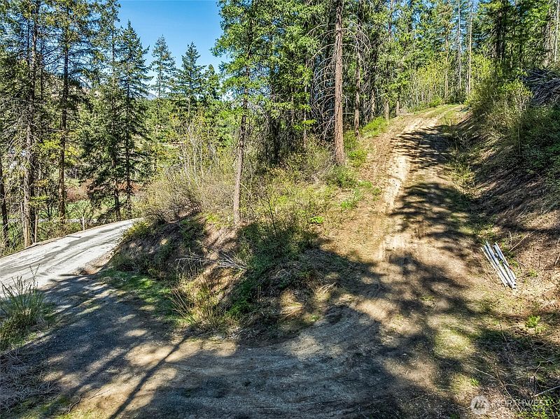 4th image of 8325 Taber Rd.