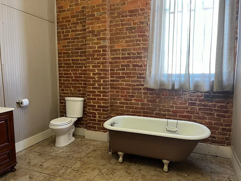116B N Market St #B — Photo 5