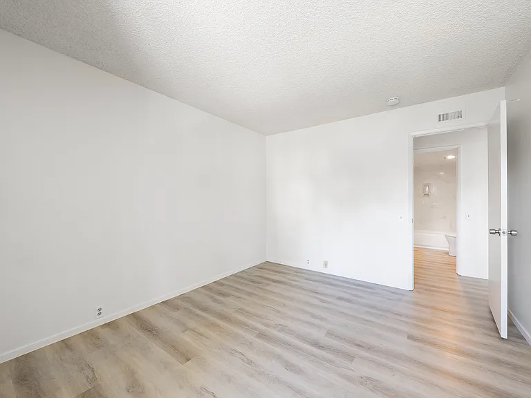 3986 Camino Lindo — Photo 32