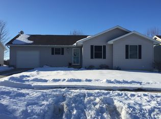 1007 E 8th St S, Newton, IA