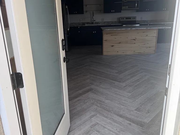 232 Valverde St — Photo 101