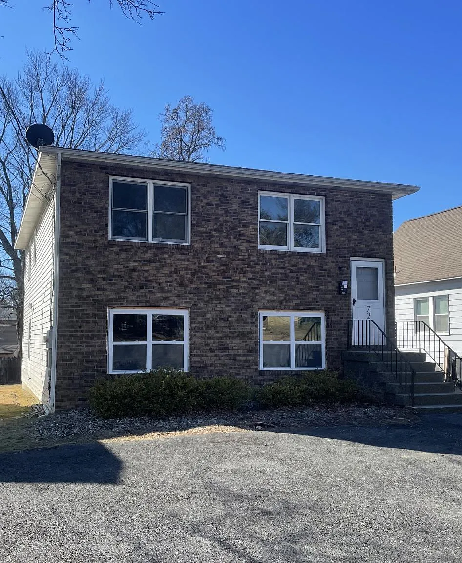 72 Maplewood Ave — Photo 1