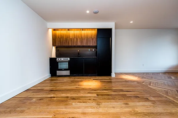 Rented by Nooklyn NYC LLC | media 25