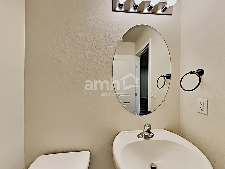 370 Lolo Trail Ave — Photo 10