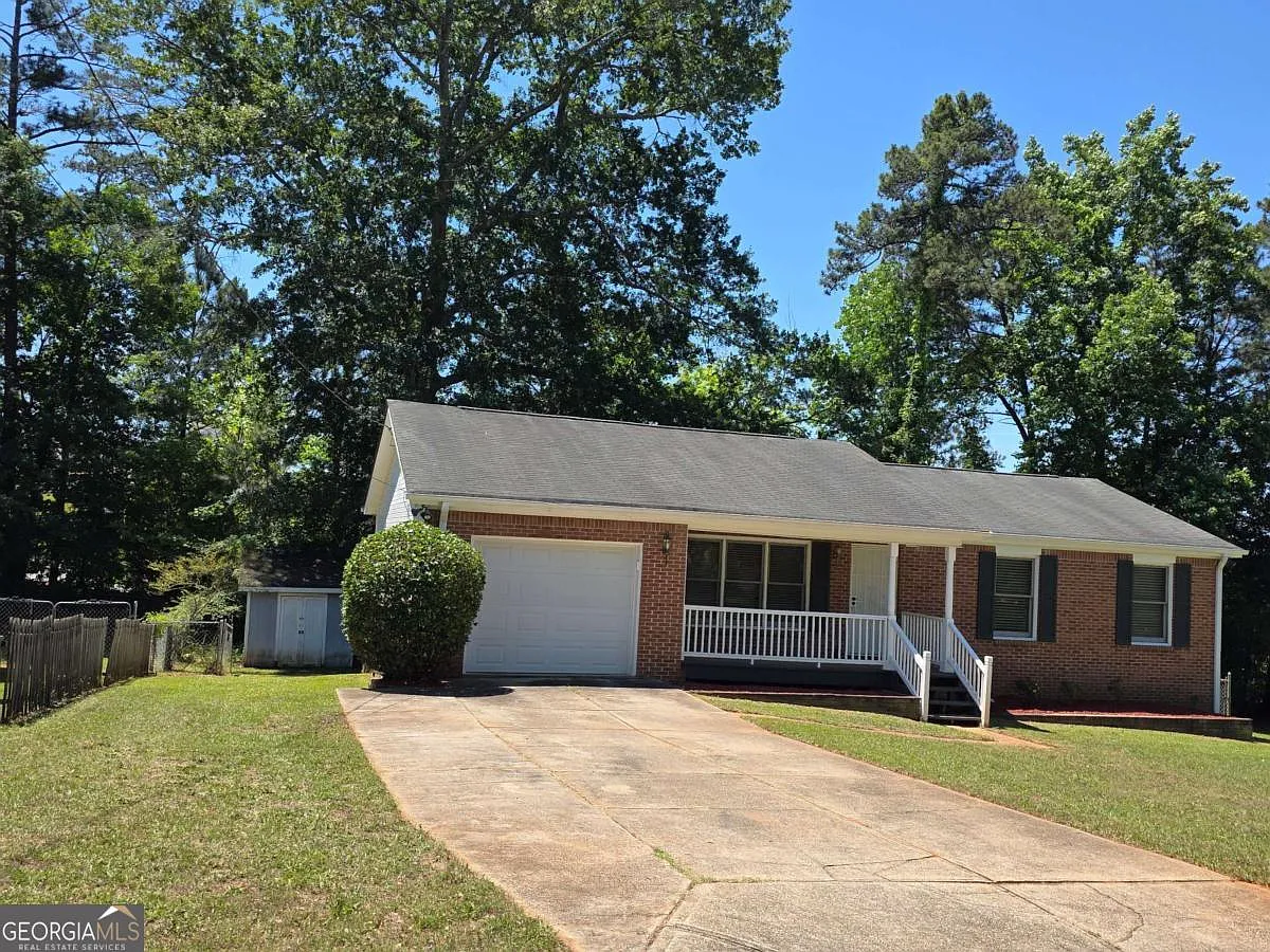 Building Photo - 1695 Underwood Dr SE
