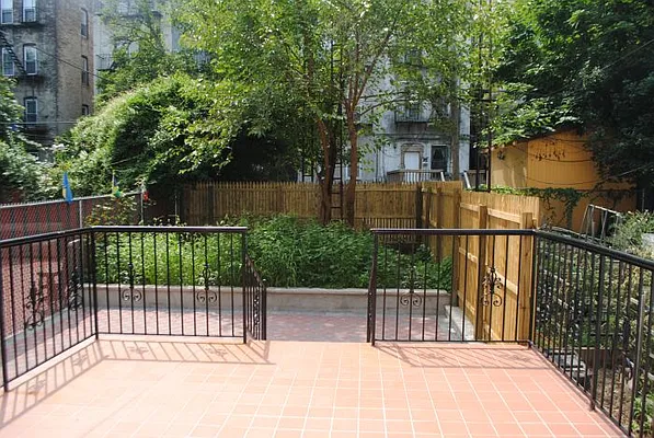 Rented by Sapphire Property Group | media 35