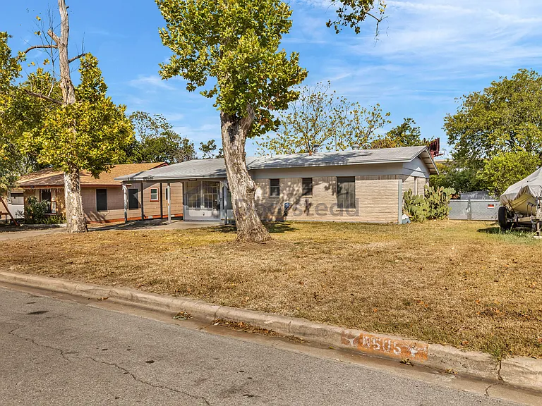 8507 Contour Dr — Photo 3