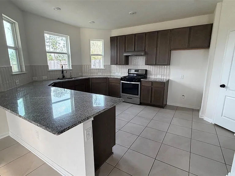 23438 Stahl Creeks Ln — Photo 4