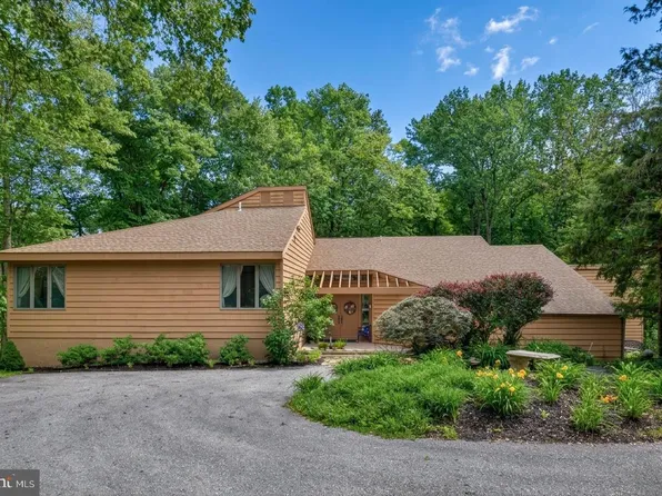 14 Buttonwood Dr, Chadds Ford, PA 19317