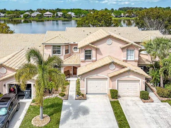 10697 Lake Shore Drive, Wellington, FL 33414