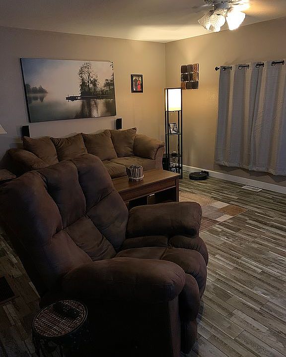 1st image of 806 N C St