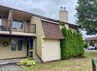 82 Little Oak Ln #82, Rocky Hill, CT 06067