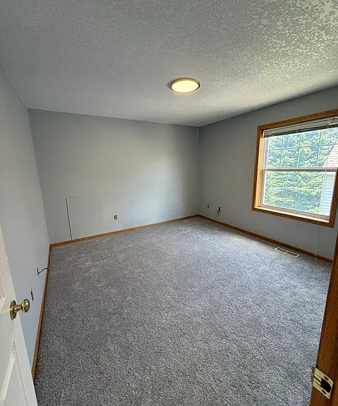 Upstairs Bedroom #2