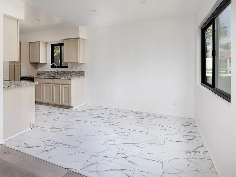 121 Burton Cir #2 — Photo 8