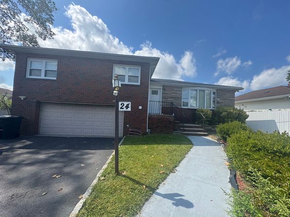 24 John St