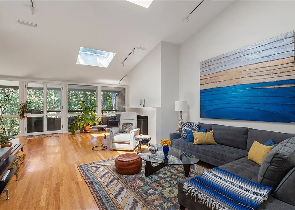 241 Perkins St #H402