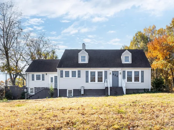 1402 Brantley Rd, Kannapolis, NC 28083