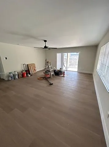 114 S Lakeside Dr — Photo 7