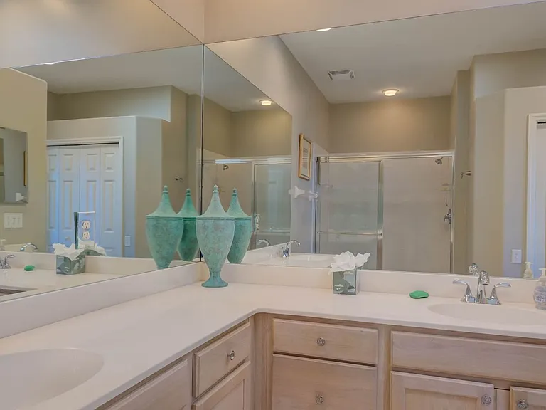 8223 Parkstone Pl #102 — Photo 21