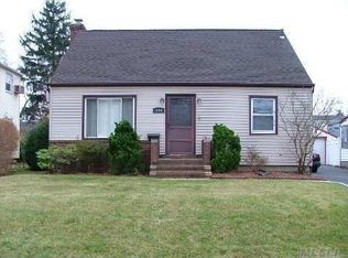 1044 Alhambra Rd, Baldwin, NY 11510