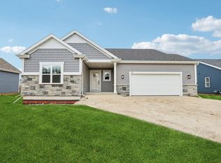 527 Fundamental Way, Cottage Grove, WI 53527