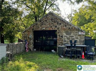 395 Mickley Rd, Whitehall, PA 18052