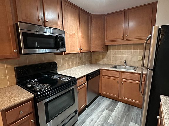 2nd image of 124 Lexington St #34