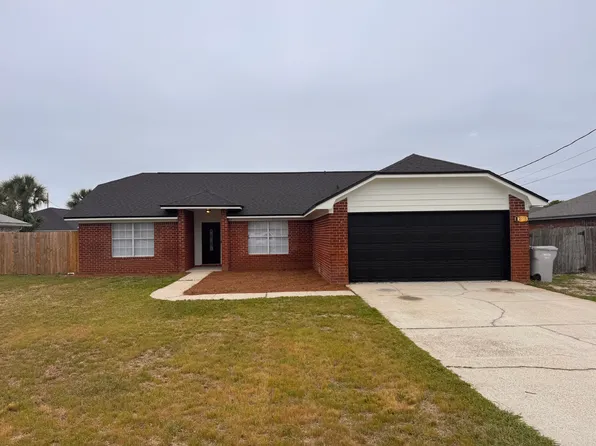 2305 Mary Anne Cir, Navarre, FL 32566