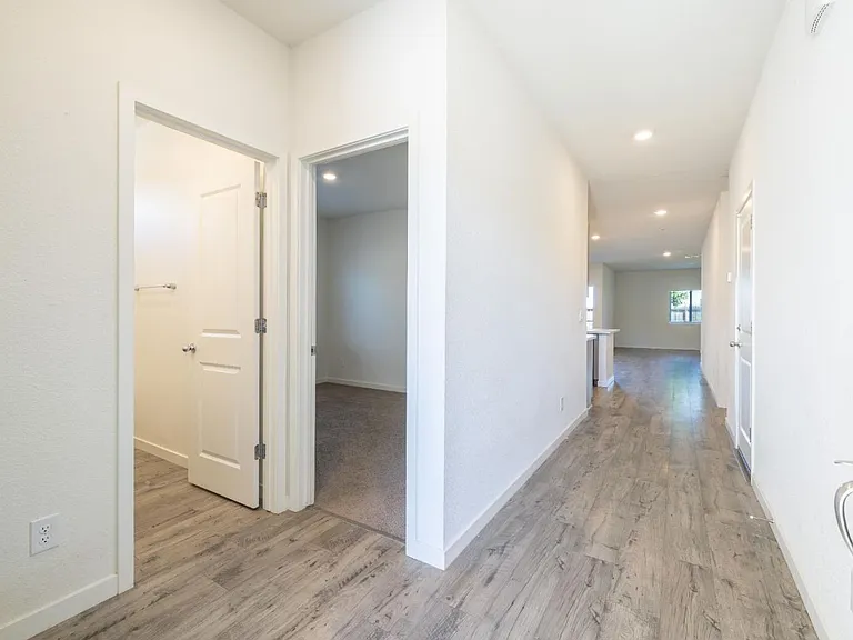 2057 Skipper Cove Way — Photo 19