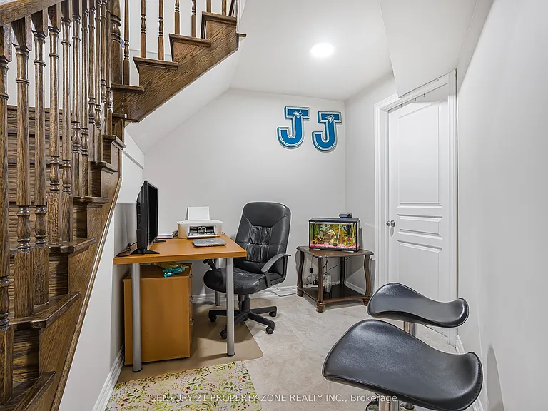 2467 Millstone Dr — Photo 39