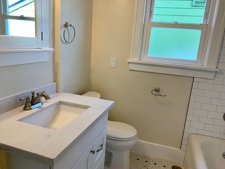 7511 Jones Ave NW — Photo 16