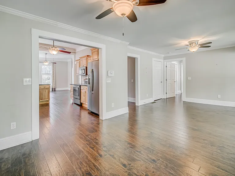 121 Brown St — Photo 11