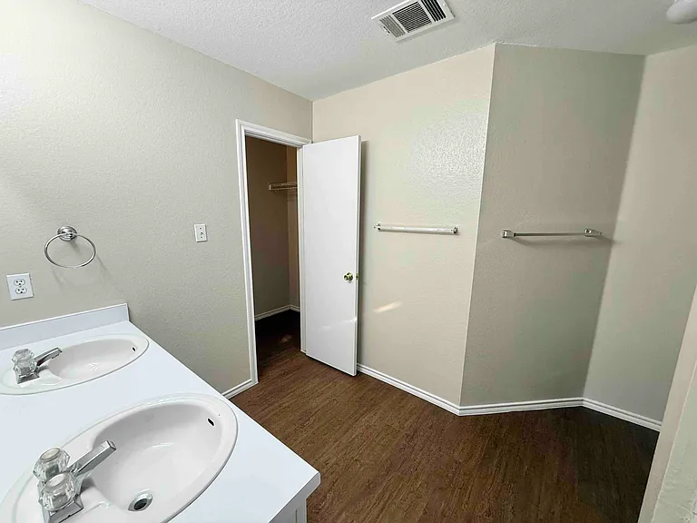 711 Camino Alto Dr — Photo 9