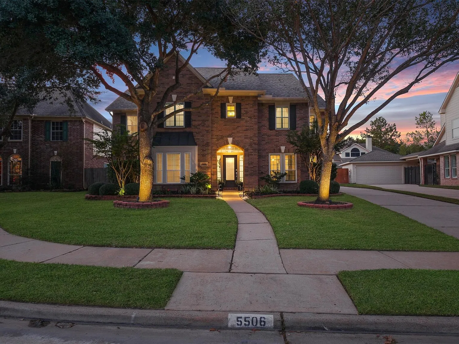 5 bed, 3.5 bath, 3486 sqft, $4,000 — Photo 2