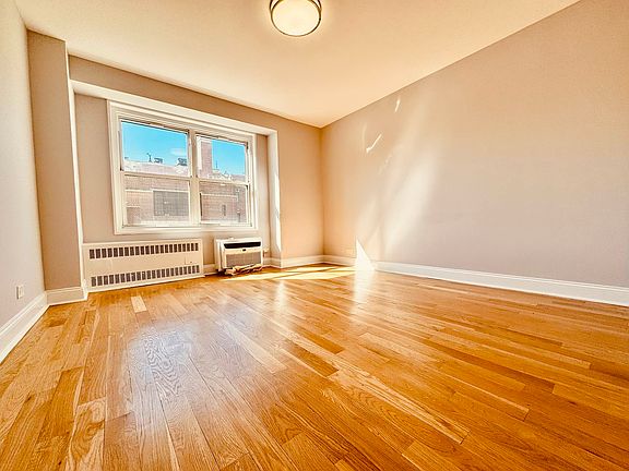 4th image of 12333 83rd Ave APT 207