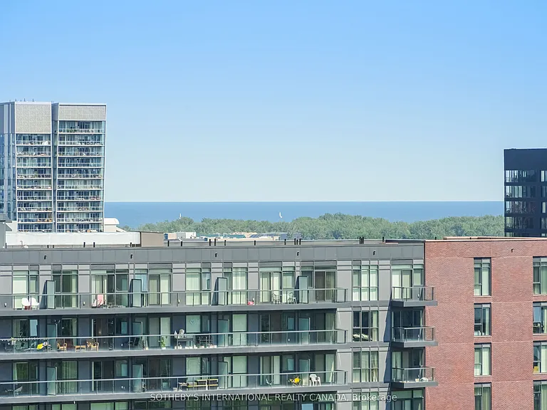 200 Sackville St #Penthouse 08 — Photo 30