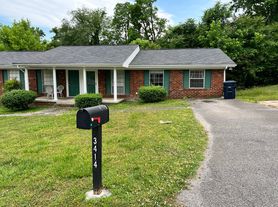 3414-3416 Betty Ln, 3414 Betty Ln