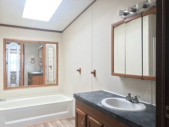 5th image of 29901 Adorne Dr