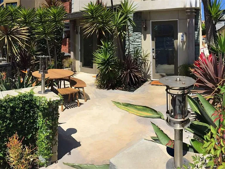 1826 W Balboa Blvd #A — Photo 10