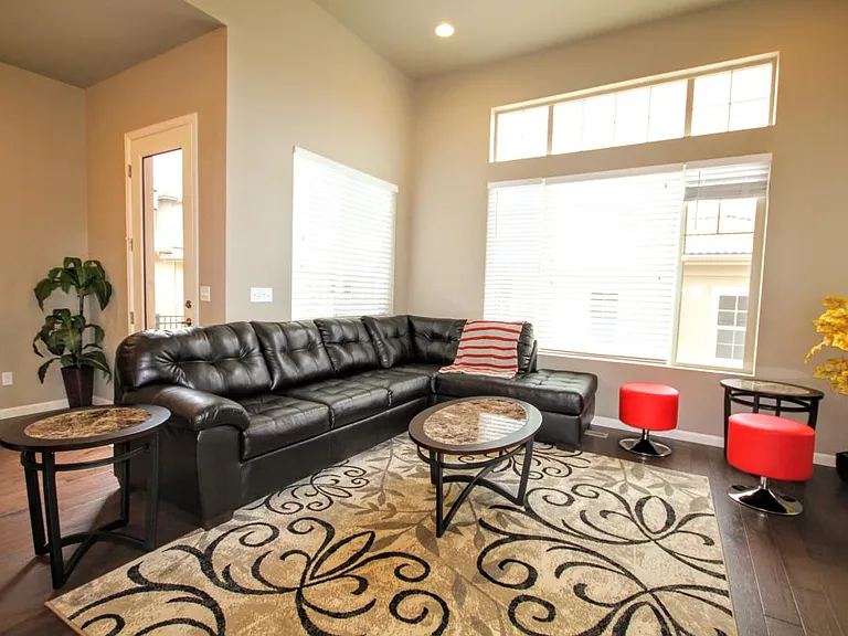 1401 Skyline Dr — Photo 42