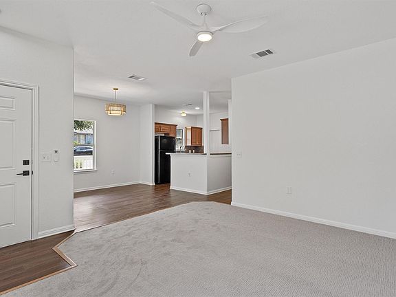 5th image of 7300 Blessing Ave