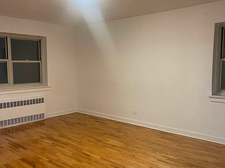 135-20 Hoover Ave #4G — Photo 3
