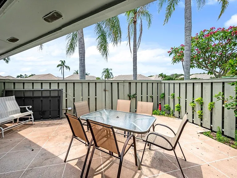 1127 E Seminole Ave #12C — Photo 30